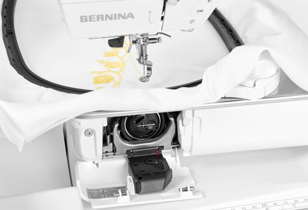 Bernina B 700